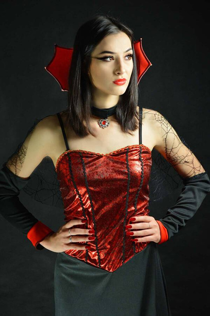 Wampirzyca z kołnierzem strój dla dorosłych