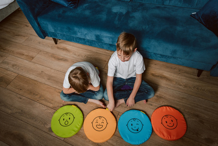 Poduszka animacyjna EMOCJE Nowe 1 szt. kodura AKSON