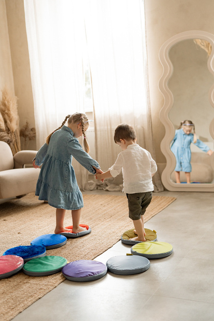 Poduszka Sensoryczna ekoskóra zielona 1 szt.- OUTLET - przybrudzony materiał