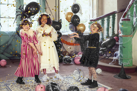 Balon foliowy PAJĄK 60x101 cm metalizowany Halloween