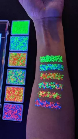 Brokat profesjonalny Galactic UV VIVID Glitter Cream - paletka 48g