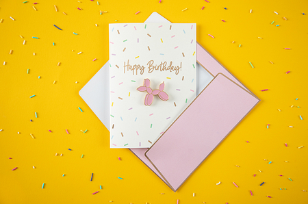 Kartka okolicznościowa urodzinowa Happy Birthday z pinem - piesek