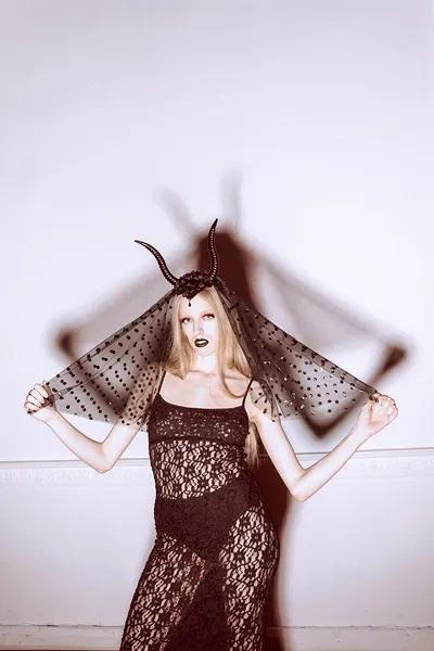 Opaska Rogi z tiulem Halloween 30x76 cm czarny