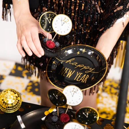 Talerzyki papierowe Happy New Year czarno-złote na Sylwestra 18 cm 6 szt.