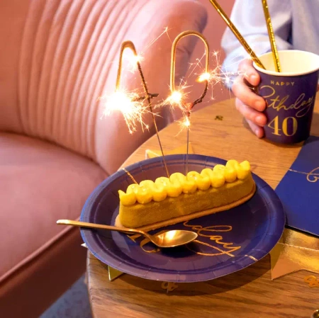 Talerzyki papierowe 40 URODZINY granatowe 18 cm 6 szt.