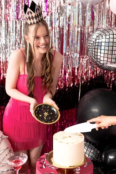 Talerzyki papierowe Zegar Sylwester 18 cm 6 szt.