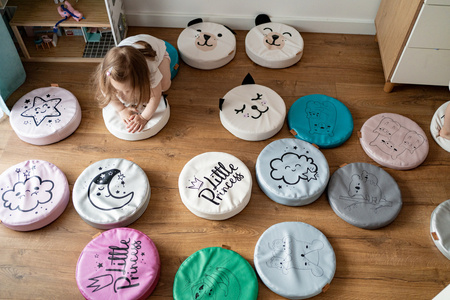 Poduszki białe ekoskóra PIESEK zestaw 3 szt. 6 cm AKSON