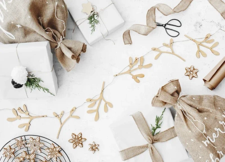 Baner Girlanda drewniana świąteczna JEMIOŁA ostrokrzew 127 cm