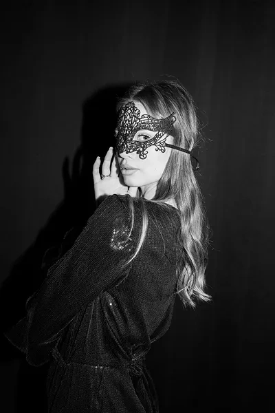 Maska koronkowa wenecka czarna 20x11 cm