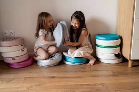 Poduszki ekoskóra ZWIERZĄTKA Rodzinki 3 cm 1 szt. AKSON