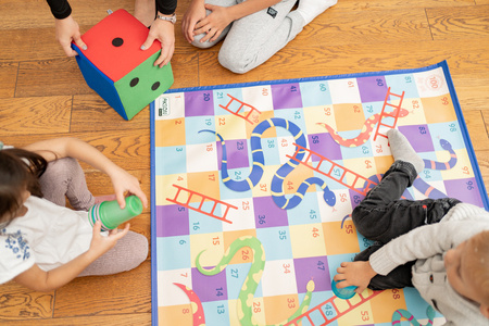 Mata Animacyjna XL Gra planszowa Węże i drabiny AKSON