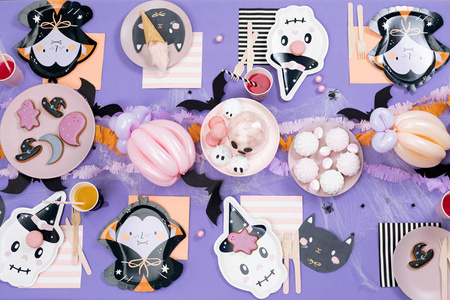 Talerzyki papierowe Wampir Dracula 6 szt.