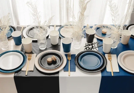 Talerzyki papierowe czarne 23 cm, 6 szt. PartyDeco