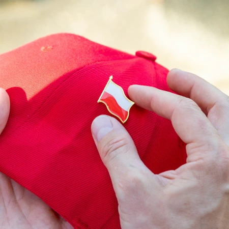 Przypinka pin biało-czerwony POLSKA