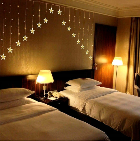 Lampki wiszące girlanda kurtyna świetlna gwiazdki