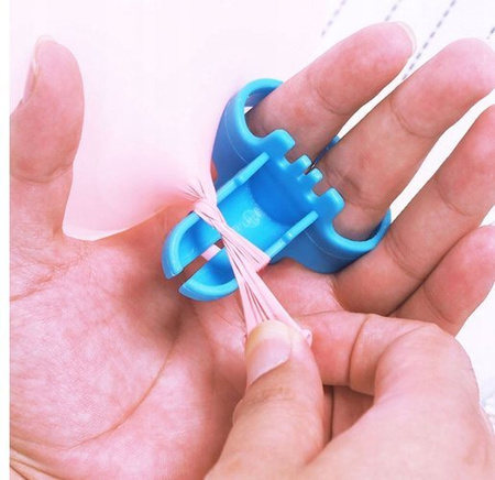 Wiązadełko ułatwiające wiązanie balonów