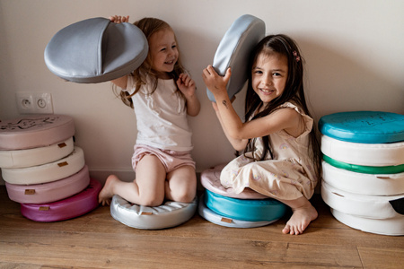 Poduszka ekoskóra z serii LITTLE PRINCESS 1 szt. 6 cm AKSON