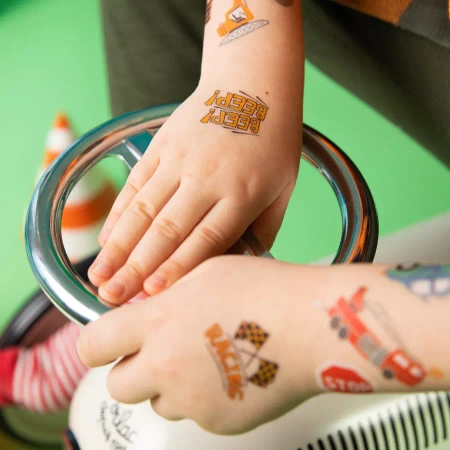 Tatuaże zmywalne wodne AUTA pojazdy 17 szt.