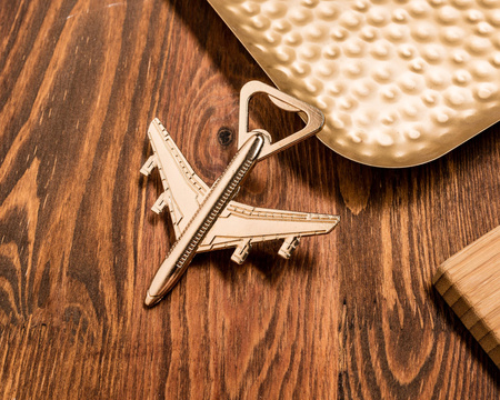 Otwieracz do butelek - samolot