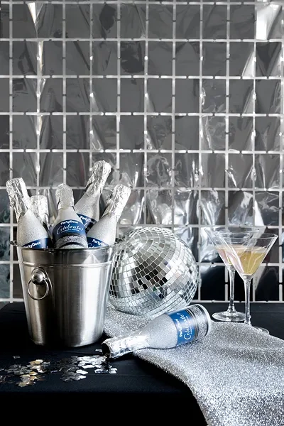 Konfetii pneumatyczne butelka szampana kolor srebrny 20,5 cm