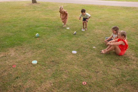 Drewniana gra zręcznościowa Turlaj krążki BS Toys