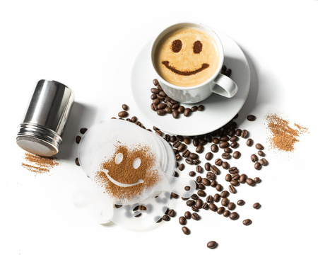 Zestaw dekoracyjny: szablony do kawy (16 szt.) & shaker