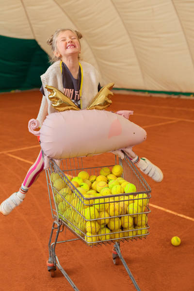 Świnka latająca balon foliowy 72x46 cm