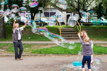 Obręcz do dużych baniek mydlanych ,,Motylek’’ - Słupskie Bańki Mydlane