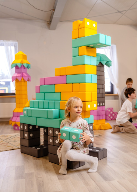 Duże klocki piankowe magnetyczne TUKI zestaw BUILDER 12 elementów