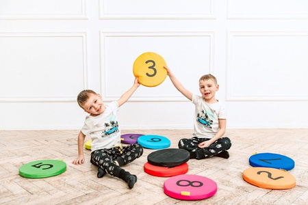 Poduszki EKOSKÓRA wysokość 6 cm zestaw Liczby 1-10 AKSON