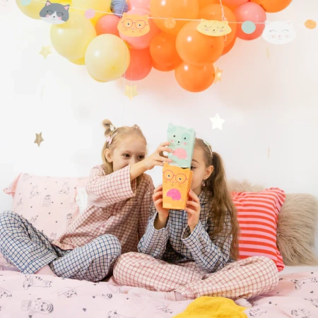 Girlanda papierowa Kotki kolorowe głowy 150 cm