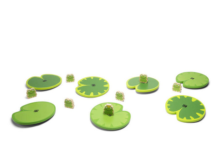 Drewniana gra sensoryczna Zbieraj żabki