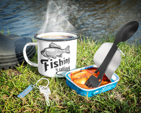 Zestaw upominkowy dla wędkarza - kubek emaliowany, multiniezbędnik i brelok