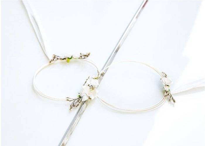 Zestaw rattanowych dekoracji samochodowych biały