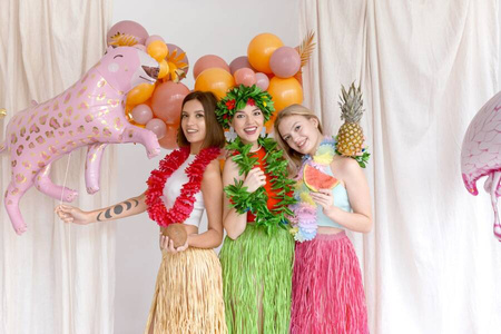 Zestaw hawajski, zielony z kolorowymi kwiatkami 4 szt.