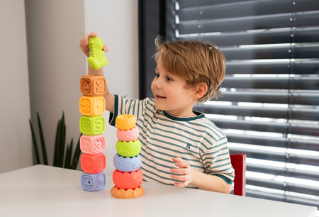 Klocki sensoryczna i piramidka zestaw edukacyjny Montessori