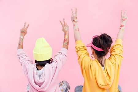 Tatuaże zmywalne STOKROTKI party mix 14 szt.