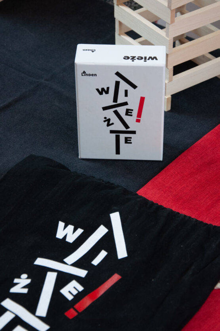 Gra planszowa WIEŻE - zestaw kart i drewnianych klocków