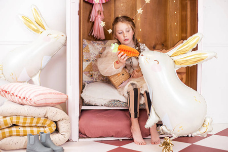 ZAJĄC króliczek biały balon foliowy 67x88 cm