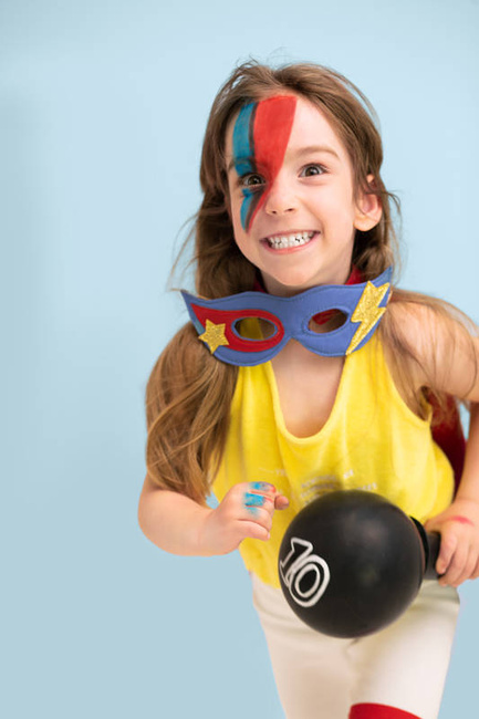 Kredki do malowania twarzy i ciała 12 szt.