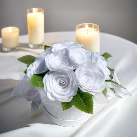 Bukiet róż ze wstążki biały Flower BOX Handmade