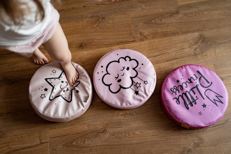 Poduszka ekoskóra z serii LITTLE PRINCESS 1 szt. 6 cm AKSON