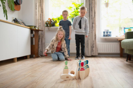 Drewniane kręgle gra cyferki BS Toys