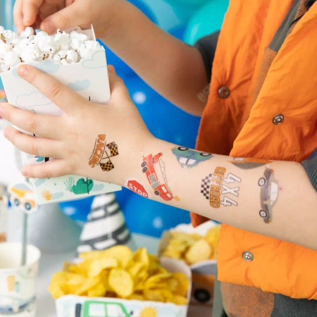 Tatuaże zmywalne wodne AUTA pojazdy 17 szt.