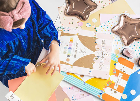 Wycinanki A4 papier kolorowy PASTEL zestaw z teczką (mix wzorów)