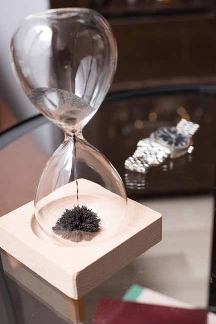 Magnetyczna klepsydra